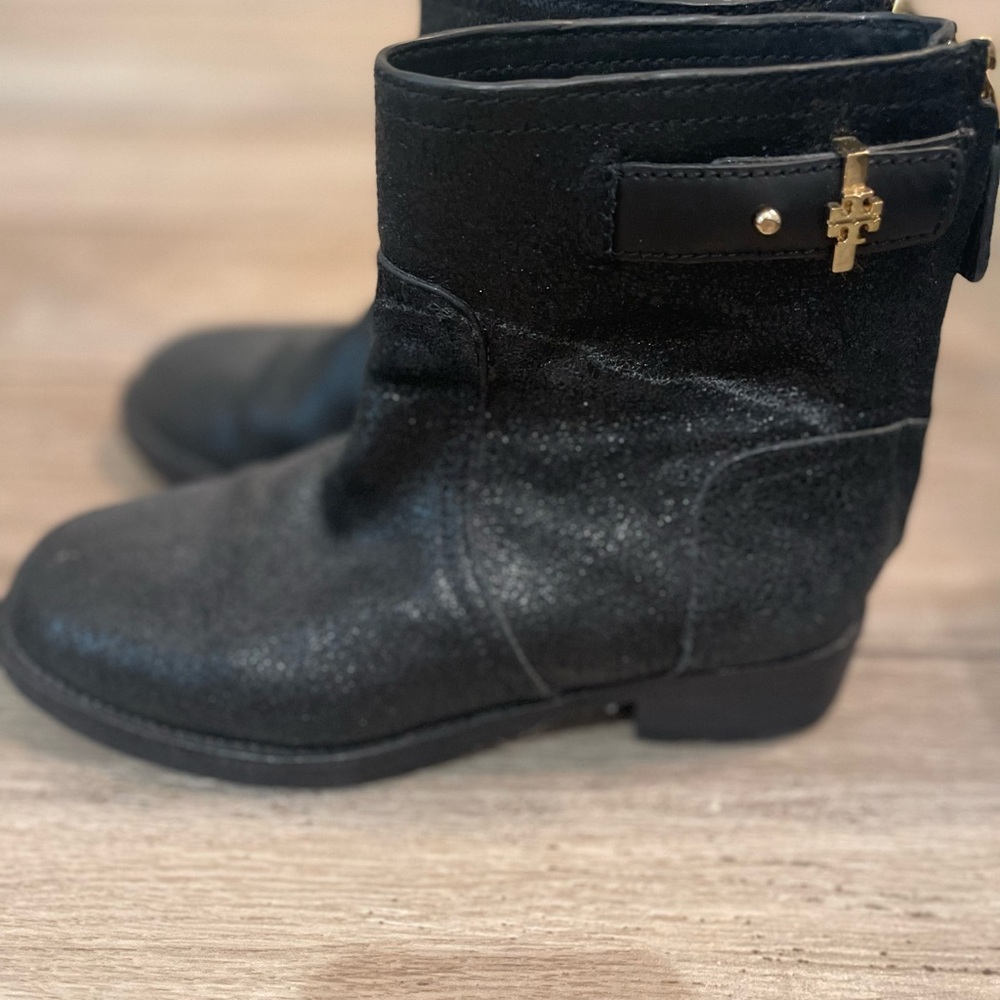 Tory burch boot size 5.5